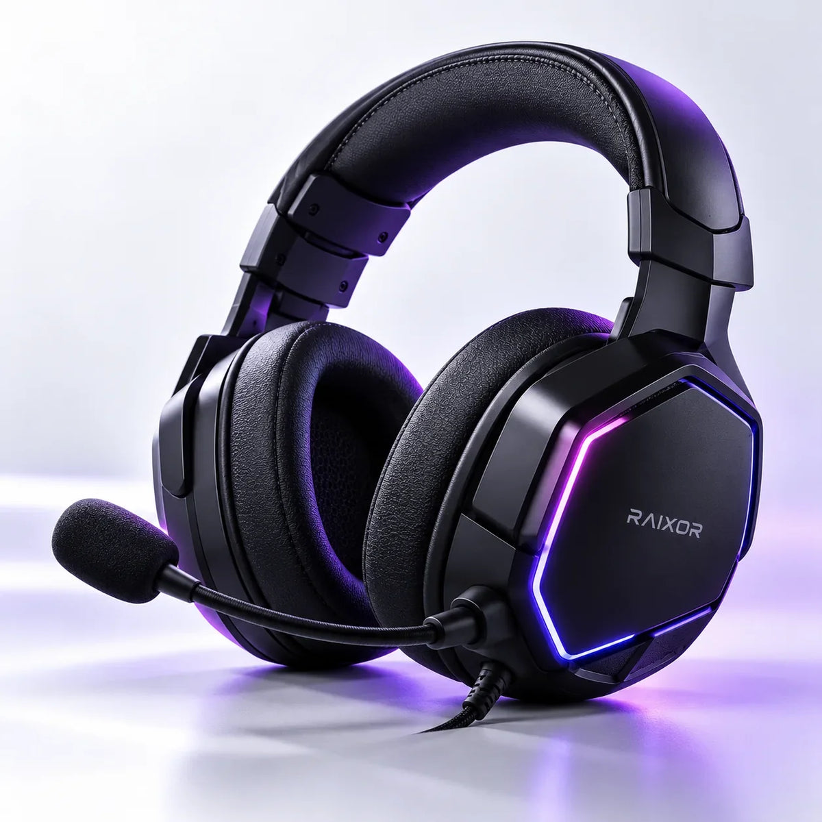 Audífonos gaming negros con micrófono e iluminación violeta | RAIXOR